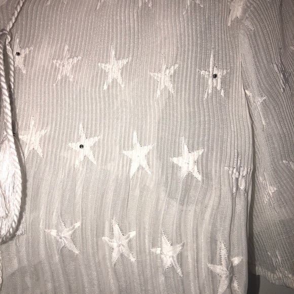 WHITE SHEER PLEATED TOP WITH STARS - Picture 2 of 2